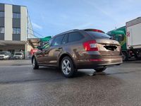 Gebraucht Skoda Octavia Ambition 110 PS (80 kW) 2016 Braun Kleinwagen