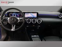 Gebraucht Mercedes CLA180 116 PS (85 kW) 2024 Blau Limousine