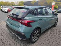 gebraucht Hyundai i20 Wave Wave*Navi*PDC*Cam*Shzg*Lhzg*16Zoll*VCockpit