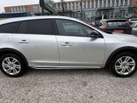 Gebraucht Volvo V60 CC Kinetic 150 PS (110 kW) 2016 Silber Kombi