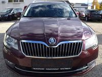 Gebraucht Skoda Superb Elegance 170 PS (125 kW) 2013 Rot Kombi