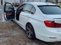 Gebraucht BMW 320 170 PS (125 kW) 2013 Weiß Limousine