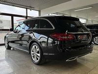 Gebraucht Mercedes C180 122 PS (89 kW) 2021 Schwarz Kombi