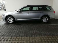 Gebraucht VW Passat 150 PS (110 kW) 2024 Silber Kombi