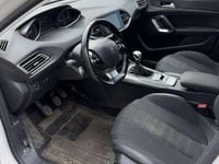 Gebraucht Peugeot 308 SW Allure 131 PS (96 kW) 2018 Weiß Kombi