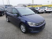 Gebraucht VW Touran Comfortline 122 PS (89 kW) 2022 Blau Van / Kleinbus