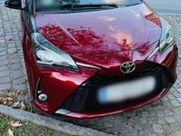 Gebraucht Toyota Yaris 111 PS (81 kW) 2018 Rot Limousine