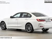 Gebraucht BMW 318 Efficient Dynamics 150 PS (110 kW) 2024 Weiß Limousine
