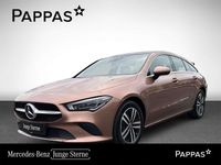 Gebraucht Mercedes CLA200 Shooting Brake 150 PS (110 kW) 2023 Gold Kombi