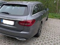 Gebraucht Mercedes C300 194 PS (142 kW) 2021 Grau Van
