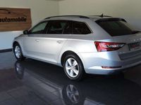 gebraucht Skoda Superb Kombi 2.0 TDI / LED / NAVI / MFL / RFK /