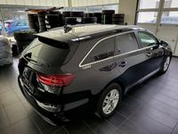 gebraucht Kia Ceed Sportswagon Ceed SW / cee'd SW 1,6 CRDi SCR ISG Silber 48V