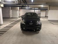 Gebraucht Peugeot 207 Active 120 PS (88 kW) 2008 Schwarz Limousine