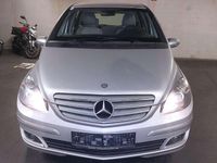 Gebraucht Mercedes B180 Edition 109 PS (80 kW) 2005 Silber Van / Kleinbus