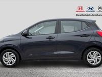Neu Hyundai i10 63 PS (46 kW) 2025 Grau Kleinwagen