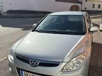 Gebraucht Hyundai i30 105 PS (77 kW) 2008 Silber Kleinwagen