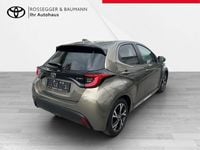 gebraucht Toyota Yaris Hybrid Active Drive