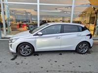 Neu Hyundai i20 77 PS (56 kW) 2025 Grau Limousine
