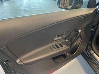 gebraucht Mercedes A180 d*Style*RFK*TEMP*SPUR*KEYL*Sitzh*Navi