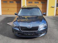 Gebraucht Skoda Superb Style 150 PS (110 kW) 2016 Grau Limousine