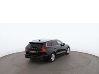 gebraucht Volvo V60 Kombi D4 Momentum Aut LED RADAR R-CAM LEDER