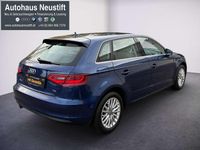 Gebraucht Audi A3 Ambiente 105 PS (77 kW) 2013 Blau Kleinwagen