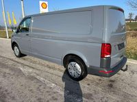 Gebraucht VW T6.1 150 PS (110 kW) 2022 Grau Van