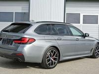 Gebraucht BMW 530e M Sport 184 PS (135 kW) 2023 Grau Kombi