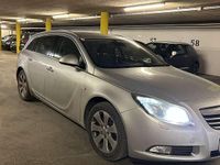 Gebraucht Opel Insignia Edition 131 PS (96 kW) 2012 Grau Kombi
