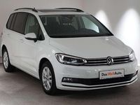Gebraucht VW Touran Comfortline 150 PS (110 kW) 2022 Weiß Van / Kleinbus