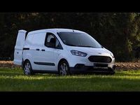 Gebraucht Ford Tourneo Trend 101 PS (74 kW) 2022 Weiß Van