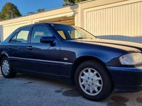 Gebraucht Mercedes C220 Elegance 125 PS (91 kW) 1998 Blau Limousine