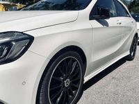 Gebraucht Mercedes A180 122 PS (89 kW) 2017 Limousine
