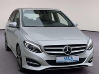 Gebraucht Mercedes B200 Urban 136 PS (100 kW) 2015 Silber Van / Kleinbus
