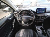 gebraucht Ford Focus Traveller 15 EcoBlue Vignale Aut. |LED |Head U...