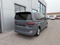 Gebraucht VW Multivan 150 PS (110 kW) 2024 Grau Van
