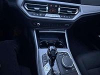 gebraucht BMW 320 320 i Touring Advantage – Panorama | AHK ACC Pickerl neu SR+WR auf Alu 58.500 km