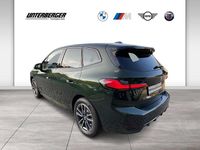 gebraucht BMW 218 Active Tourer i M Sportpaket-Adaptives M Fahrwerk-Comfort Aktivsitz-Driving Assistant Plus-Innovationspaket-Harman Kardon-Panoramadach-Parking Assistant Plus