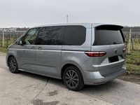 Gebraucht VW Multivan 150 PS (110 kW) 2023 Grau Van