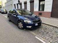 Gebraucht Skoda Octavia 105 PS (77 kW) 2015 Blau Kleinwagen