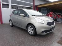 Gebraucht Kia Venga 90 PS (66 kW) 2016 Grau Kleinwagen