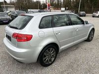 gebraucht Audi A3 1.6 TDI Attraction/S-TRONIC/GUTER ZUSTAND