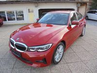 Gebraucht BMW 320 190 PS (139 kW) 2019 Rot Limousine