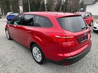 Gebraucht Ford Focus 95 PS (69 kW) 2016 Rot Kombi