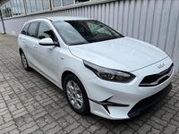 Neu Kia Ceed Sportswagon Silver 99 PS (72 kW) 2025 Kombi