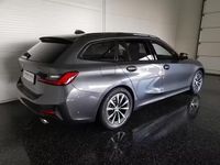 Gebraucht BMW 330e Sport Line 252 PS (185 kW) 2021 Mineralgraumetallic Kombi