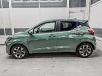 Neu Hyundai i10 Premium 77 PS (56 kW) 2025 Grau Kleinwagen