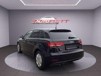 Gebraucht Audi A3 Basis 116 PS (85 kW) 2018 Schwarz Limousine