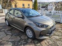 gebraucht Toyota Yaris Hybrid 15 VVT-i Hybrid Active