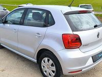 Gebraucht VW Polo Trendline 75 PS (55 kW) 2016 Grau Kleinwagen